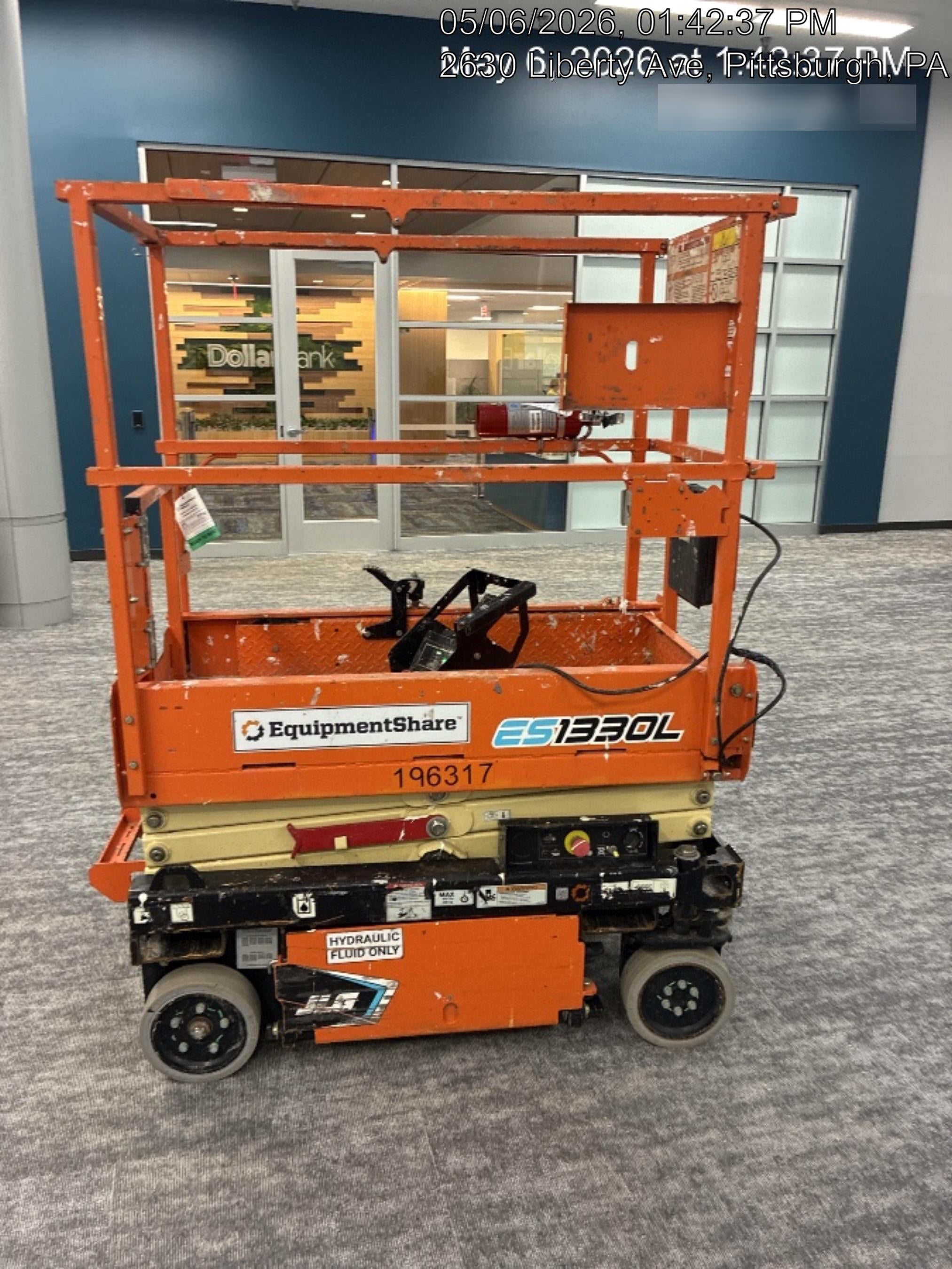 2021 JLG ES1330L