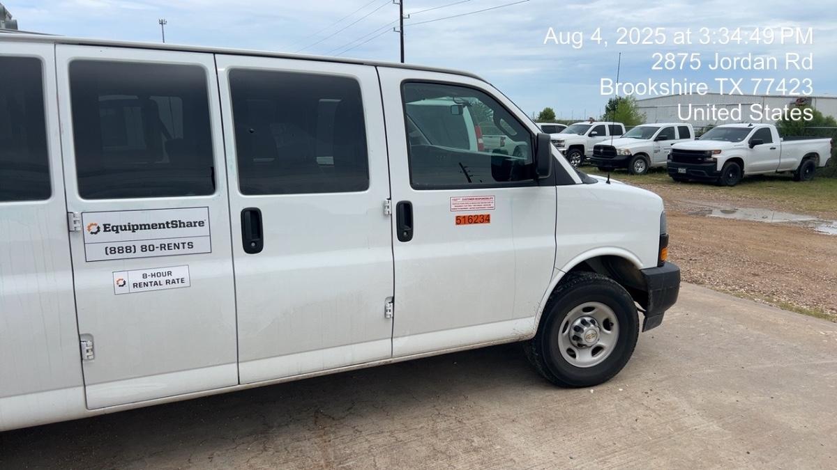 2025 CHEVROLET Express Van - Rental