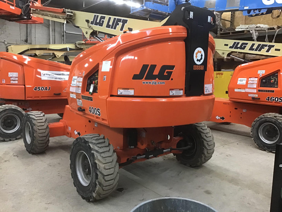 2019 JLG 400S