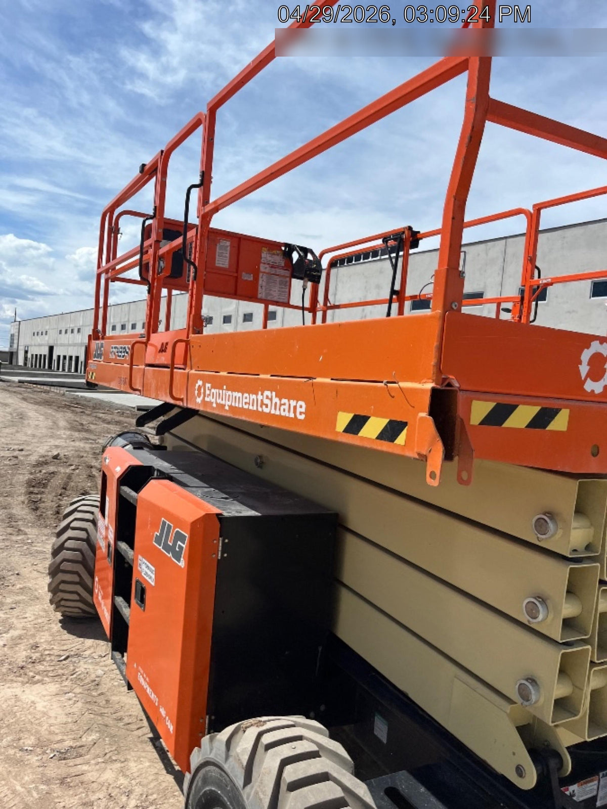 2022 JLG RT4394