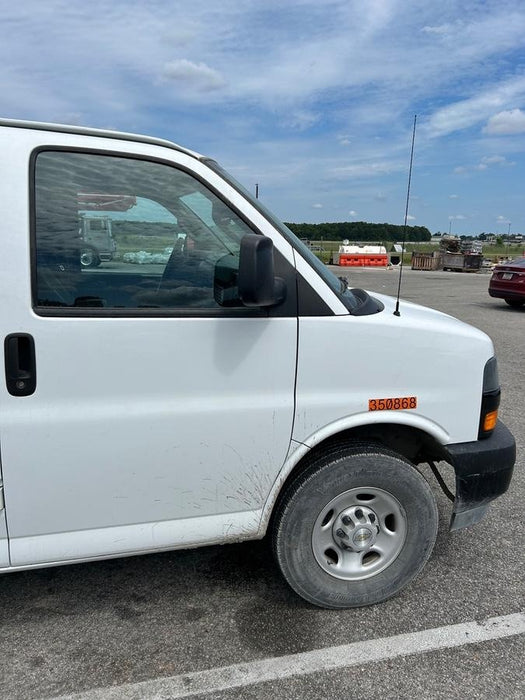 2023 CHEVROLET Express Van - Rental