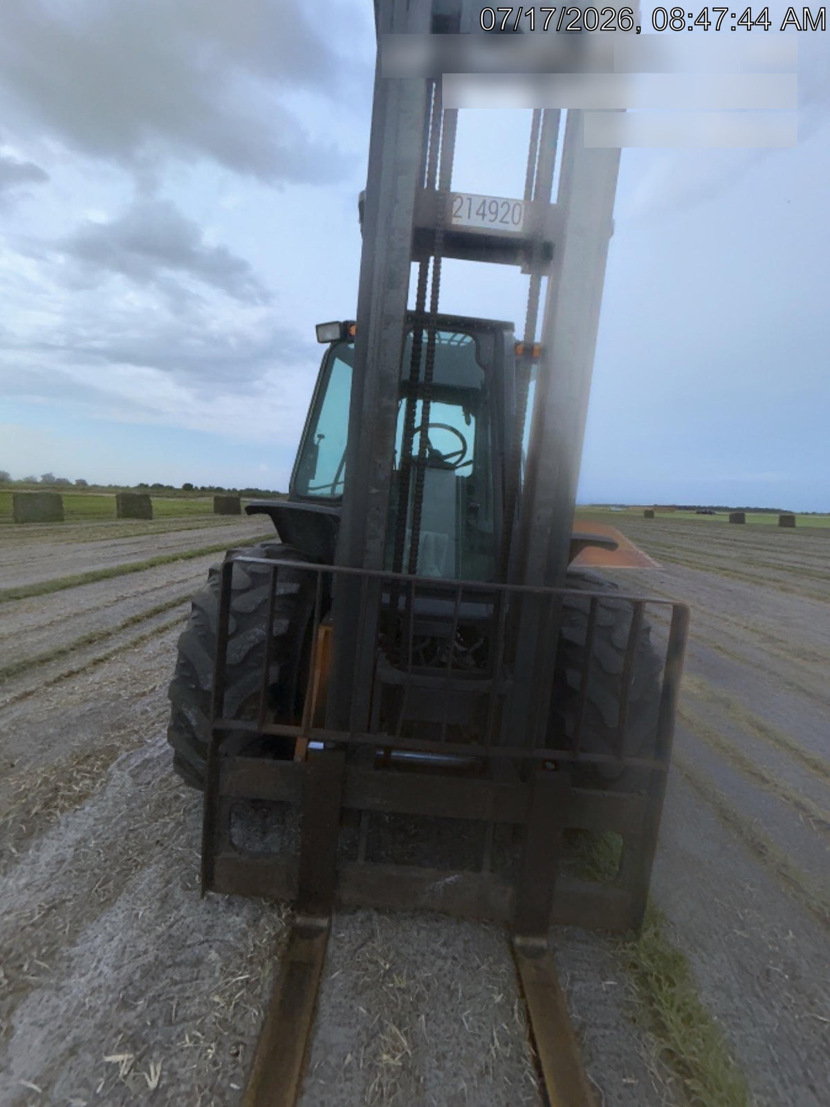 2022 CASE 586H