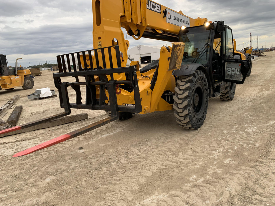 2020 JCB 510-56 Cab/Heat/Air, Solid Tires, Work Lights, Beacon, Aux Hydraulics, Back up Alarm, Lifting Eye, ES Decals
