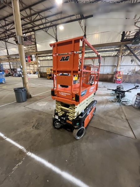 2025 JLG ES1932