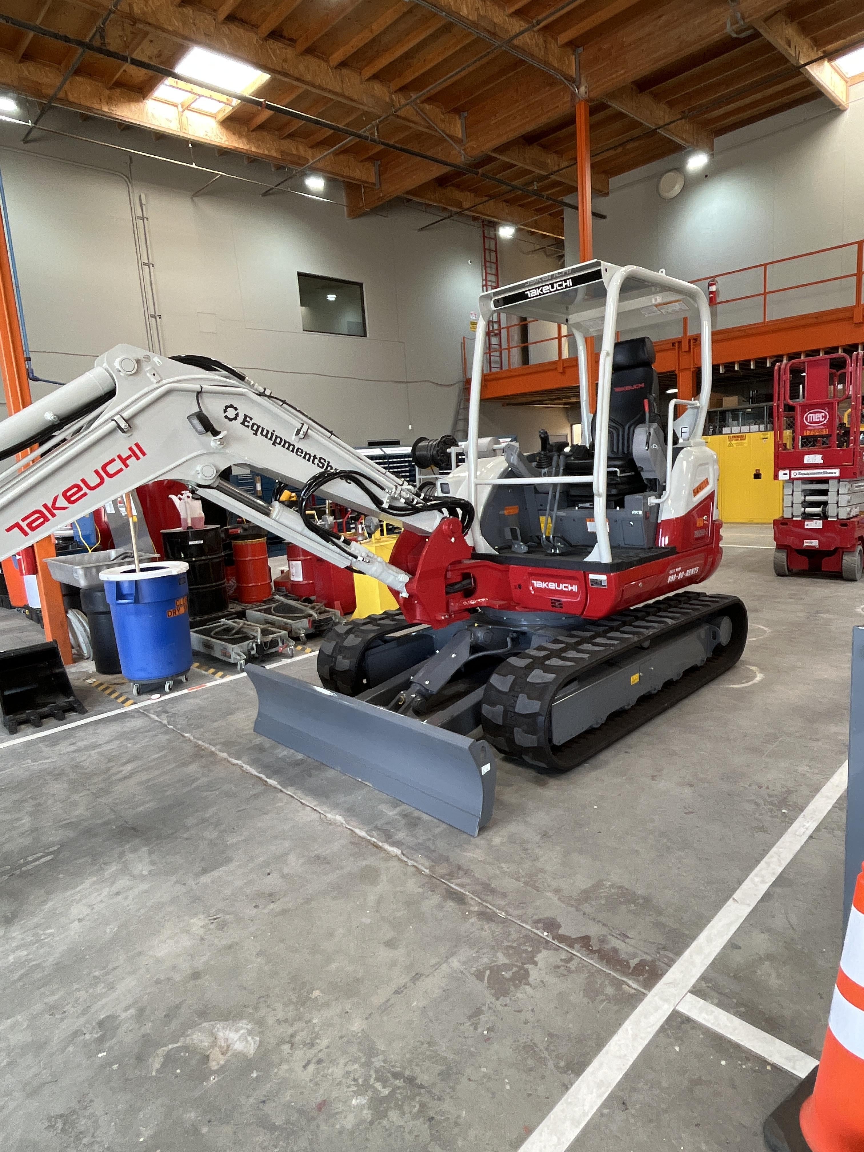 2025 TAKEUCHI TB250-2R