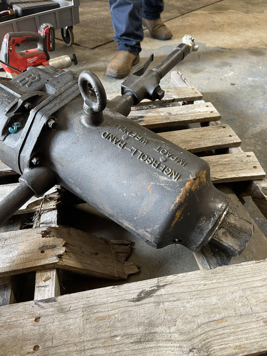 2022 INGERSOLL RAND 588A1