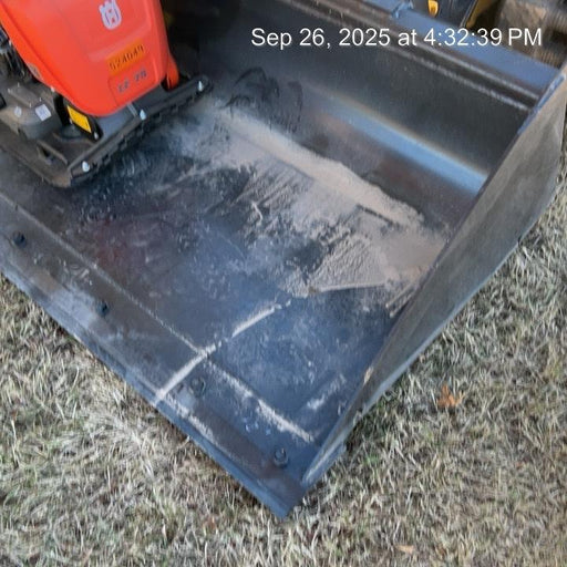 2025 JOHN DEERE 72" Skid Loader Bucket - John Deere C72