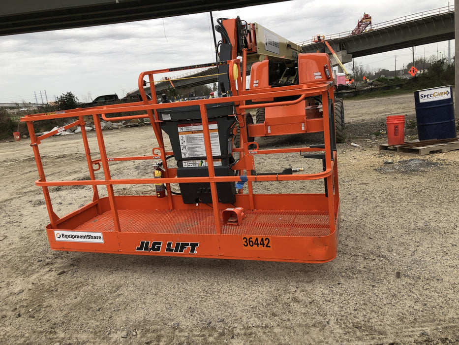 2019 JLG 660SJ