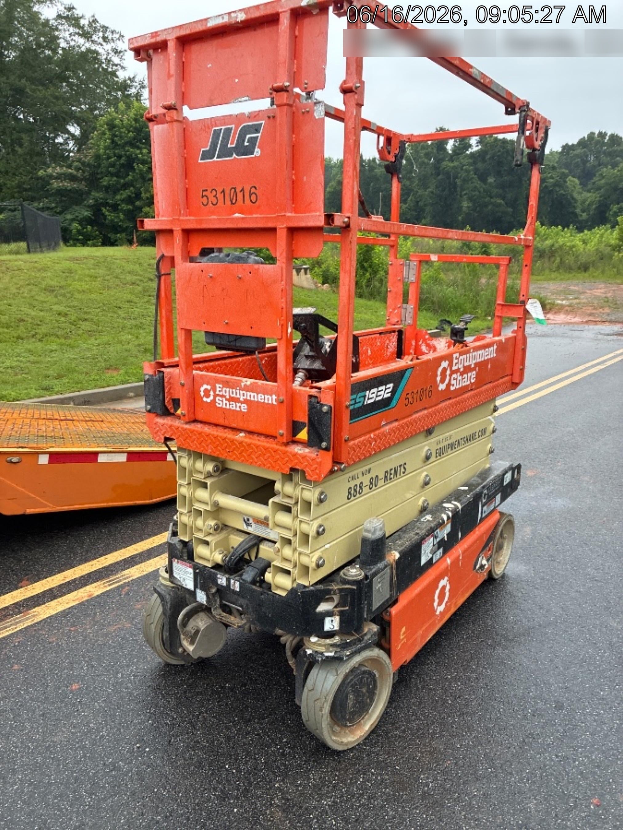 2025 JLG ES1932