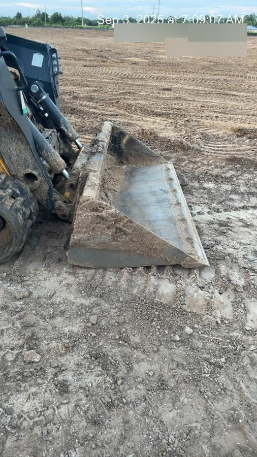 2025 JOHN DEERE 84" Bucket - John Deere