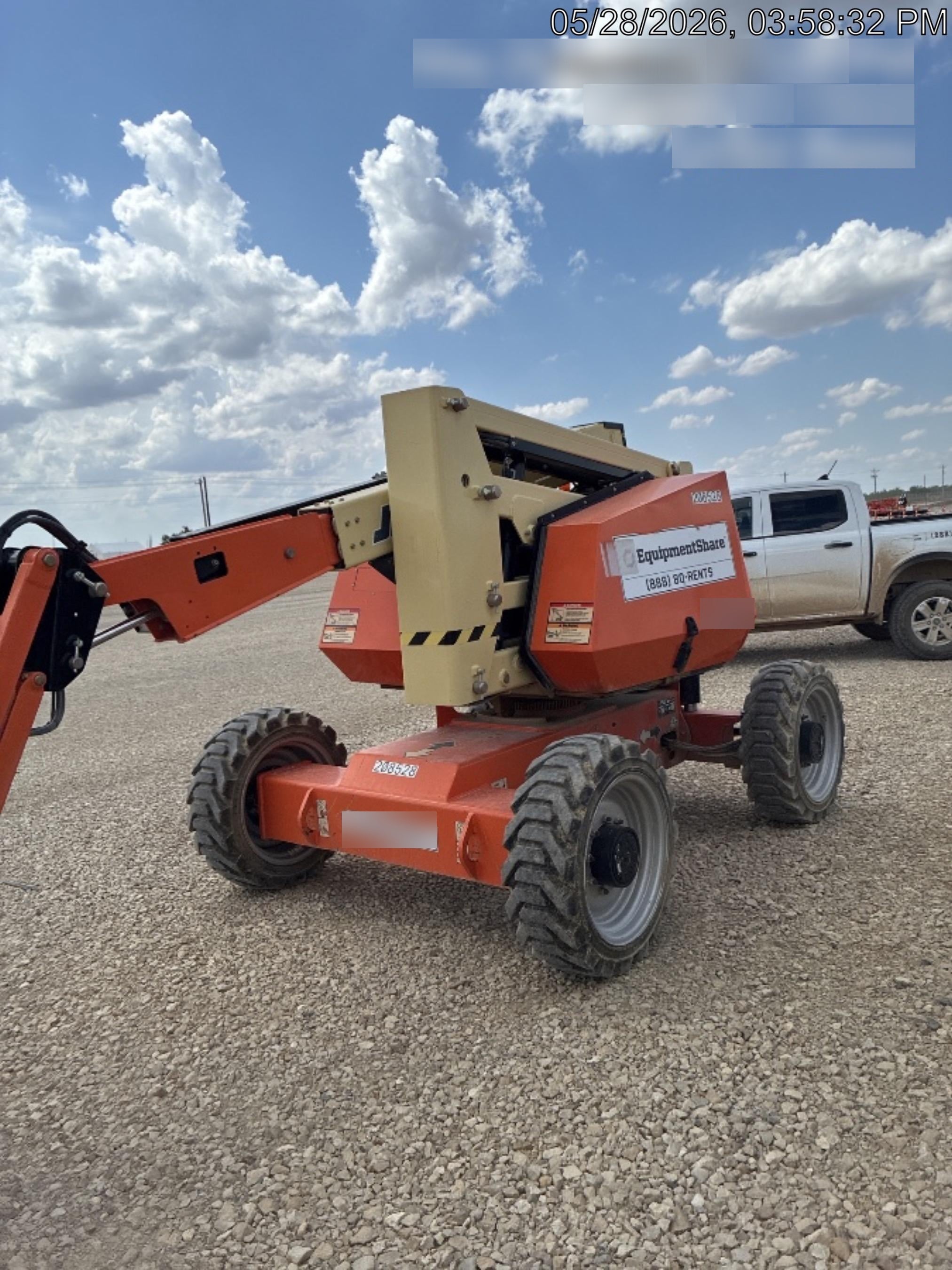 2022 JLG 340AJ