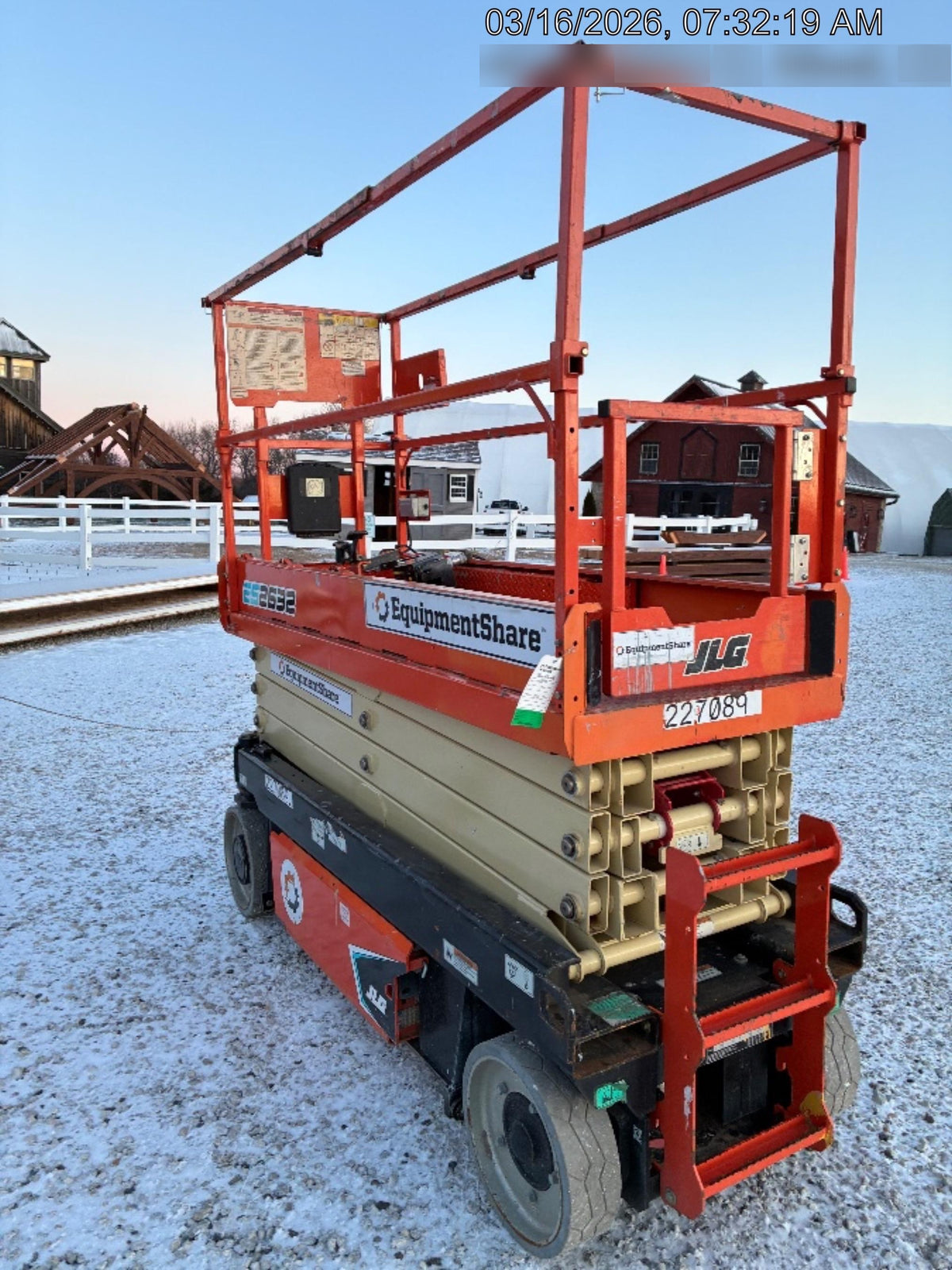 2022 JLG ES2632
