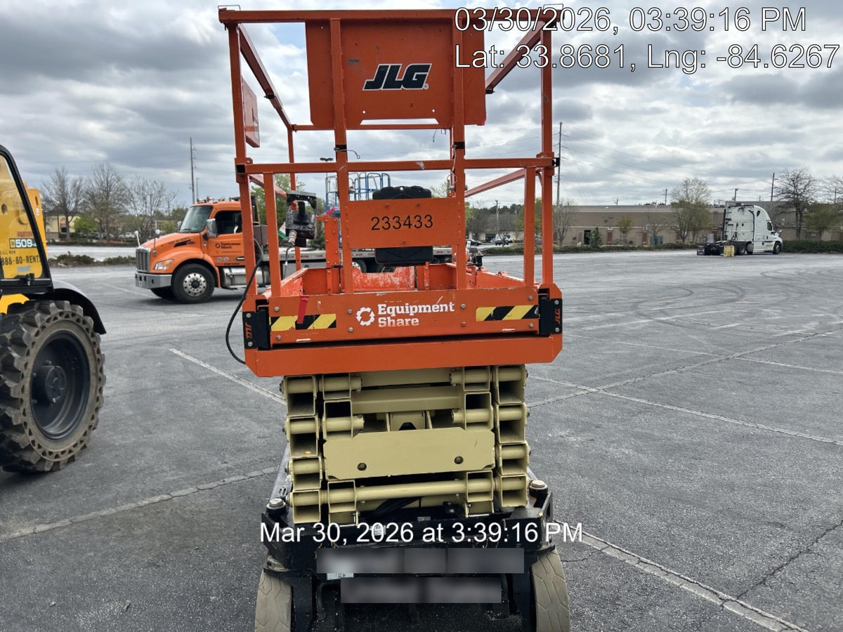 2022 JLG ES3246