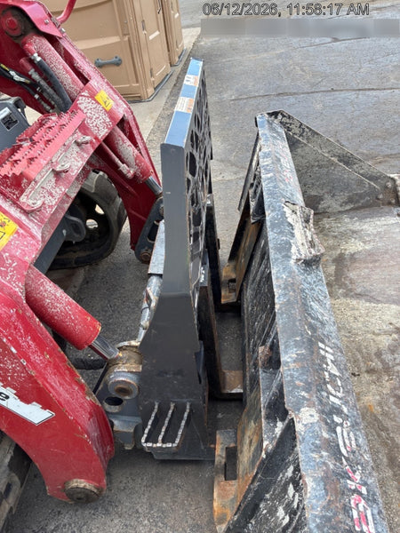 2022 PALADIN 48" Pallet Forks - Paladin