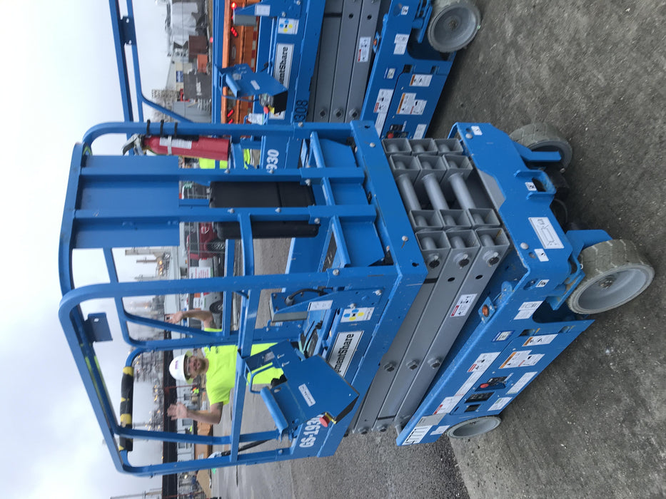 2019 Genie GS-1930 Fixed Rails with Chain Entry