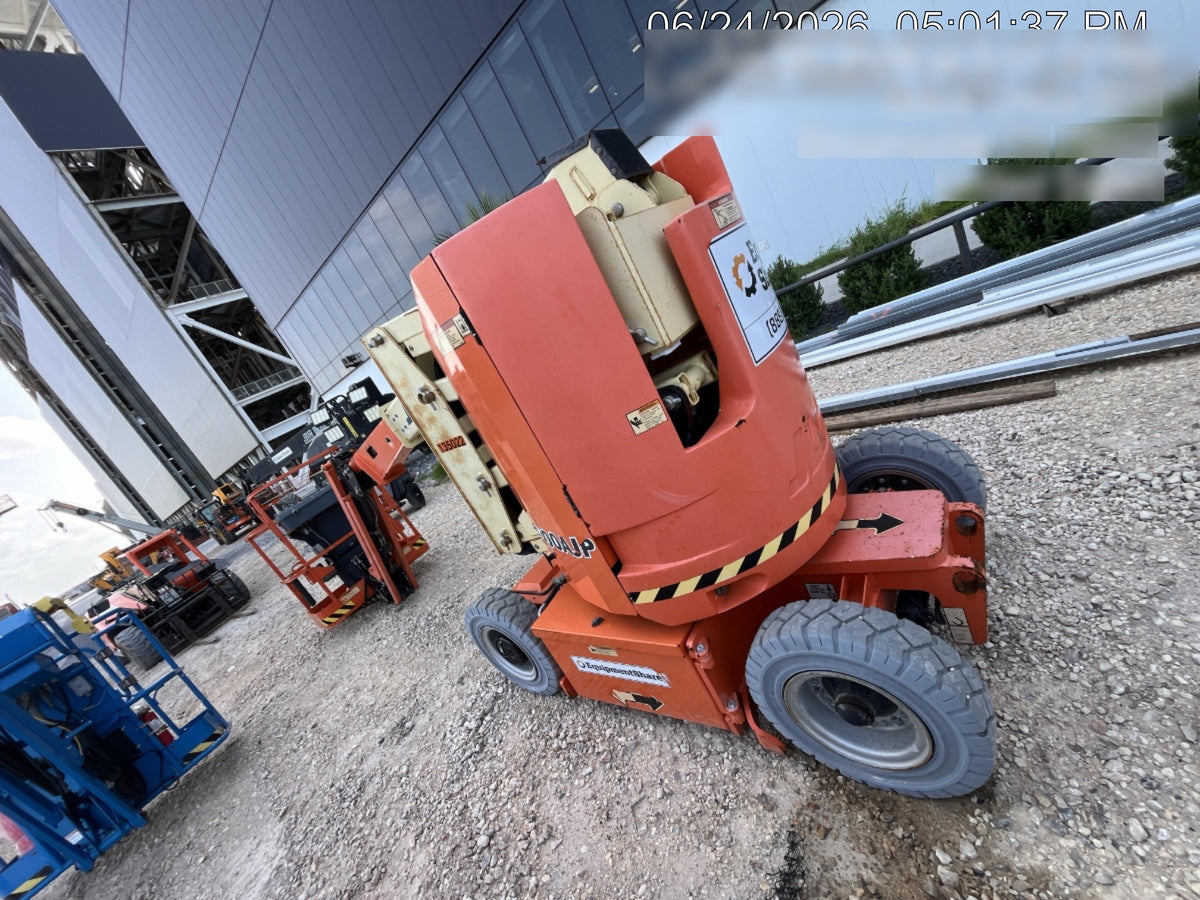 2021 JLG E300AJP
