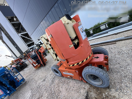 2021 JLG E300AJP