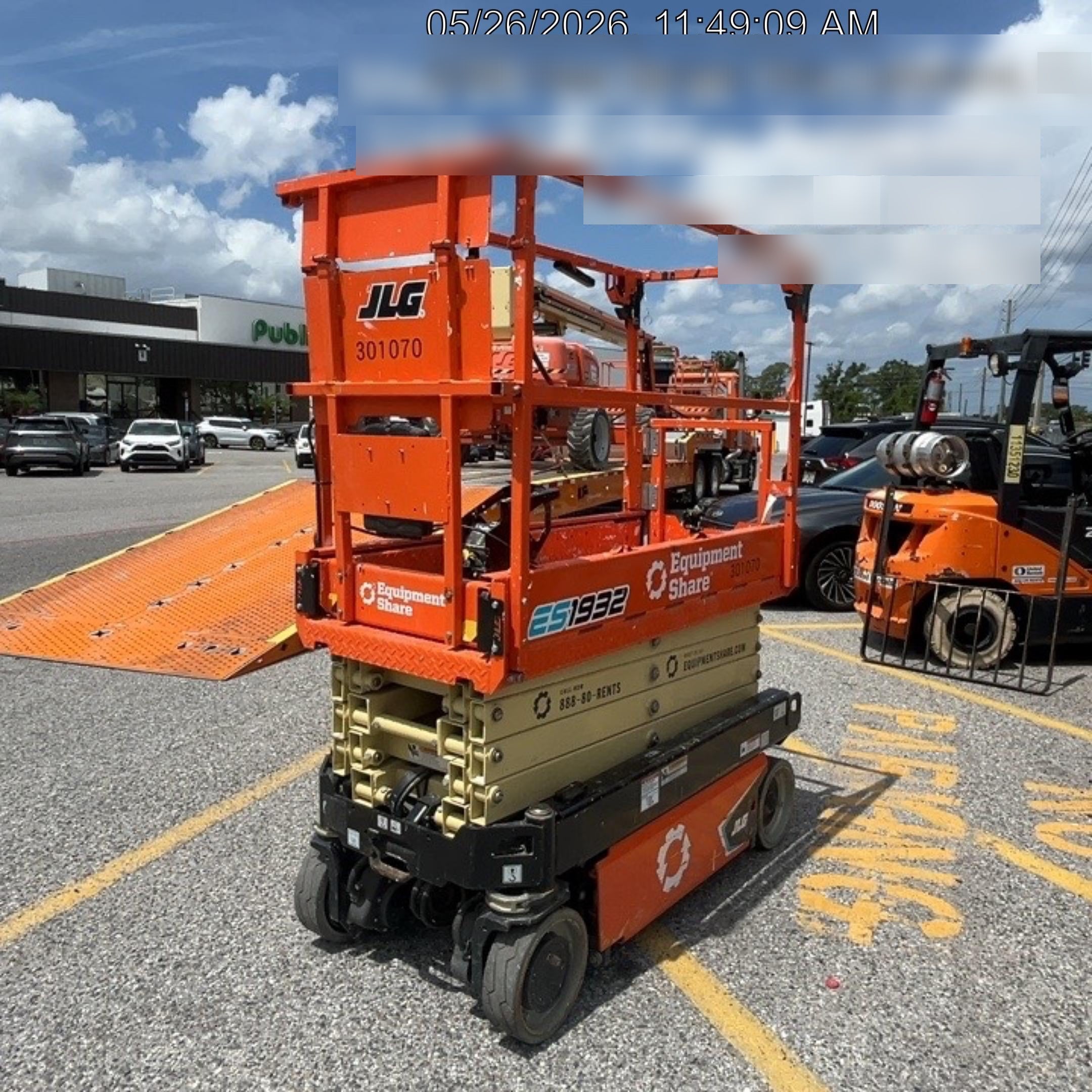 2023 JLG ES1932