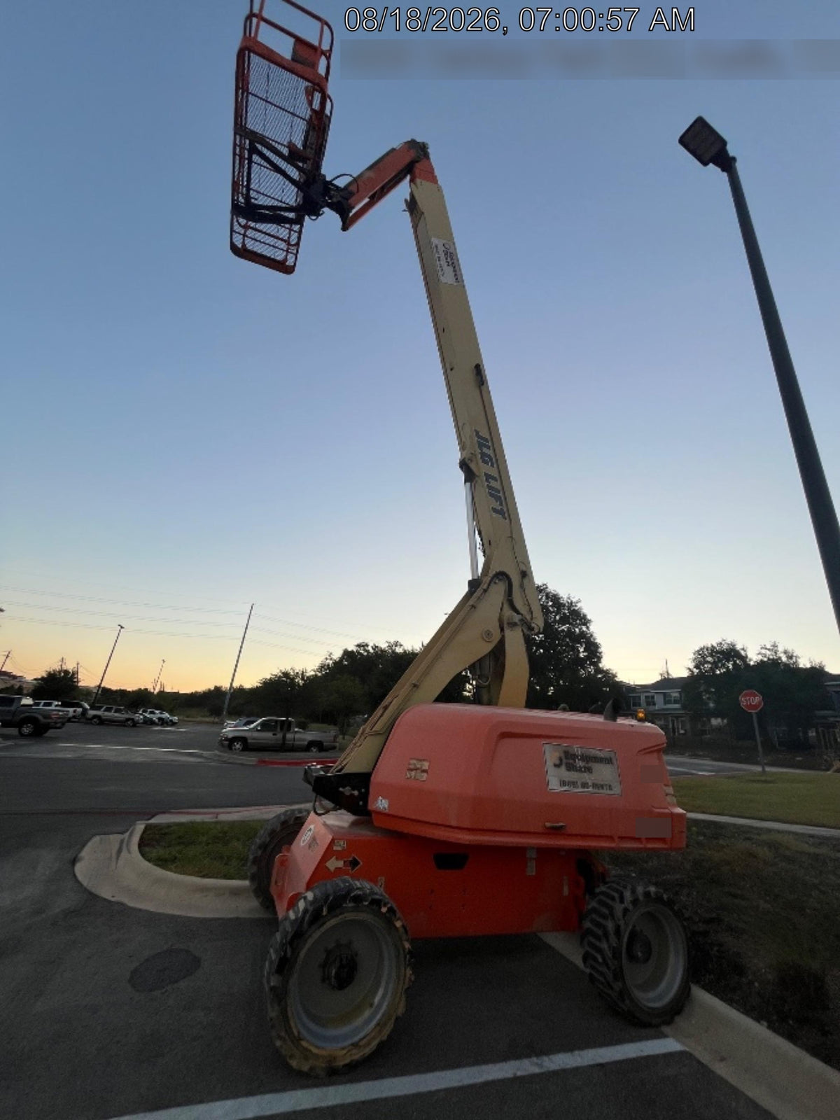 2019 JLG 660SJ