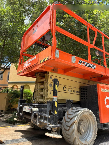 2023 JLG RT3369