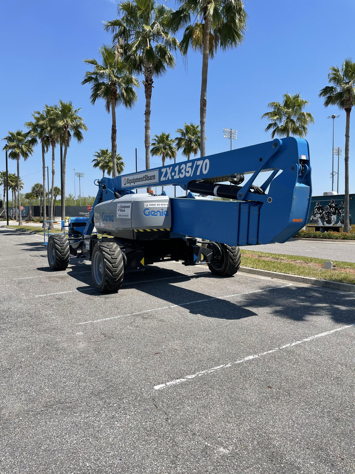 2021 GENIE ZX-135/70