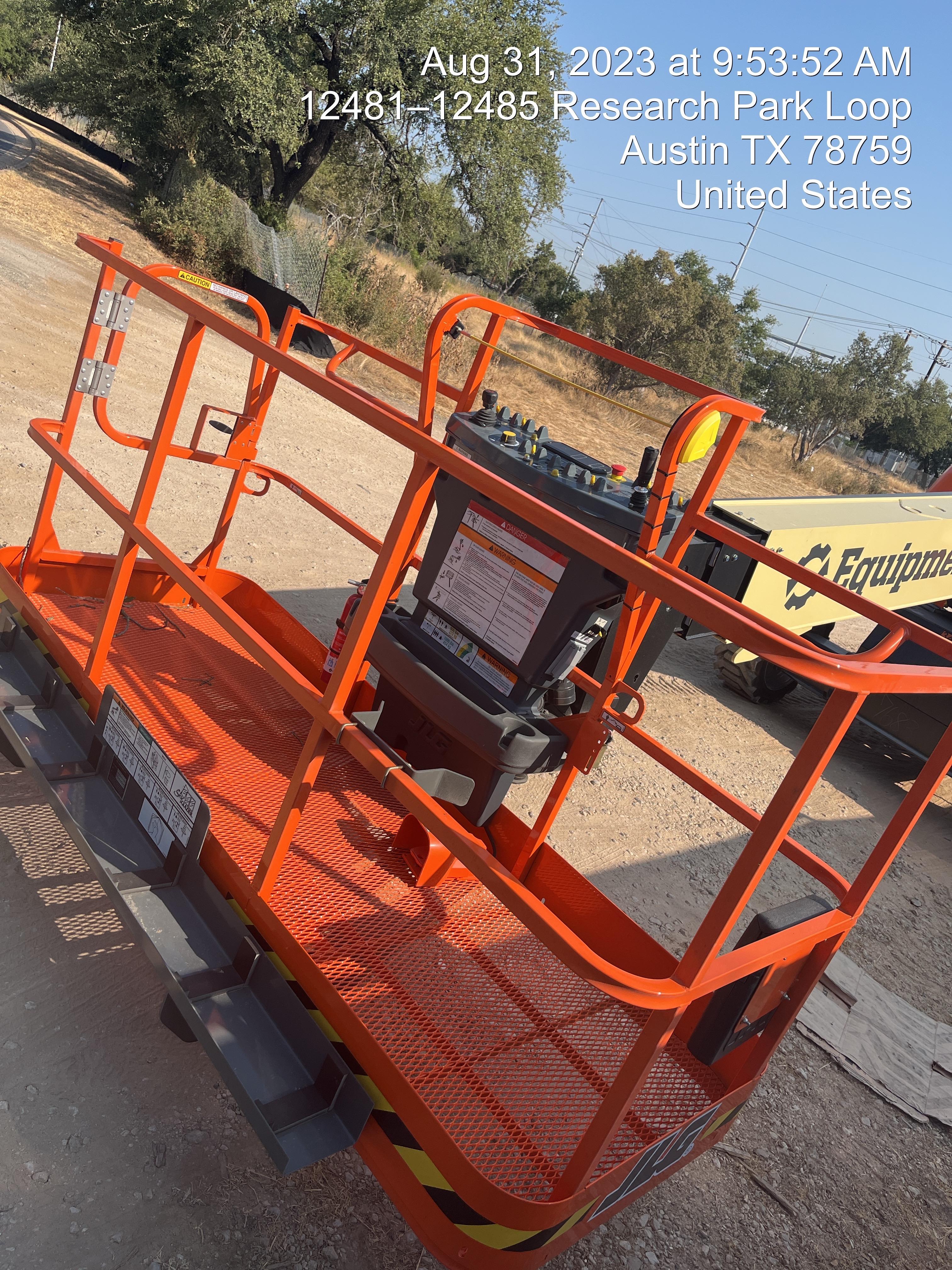 2023 JLG 600S