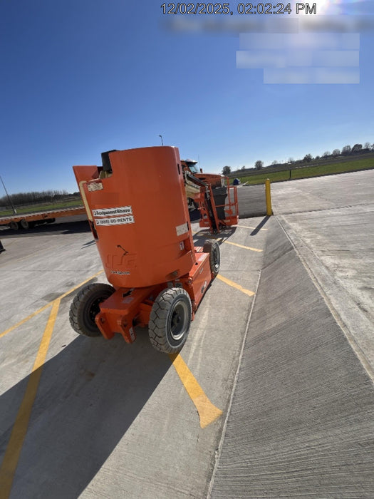 2019 JLG E300AJP