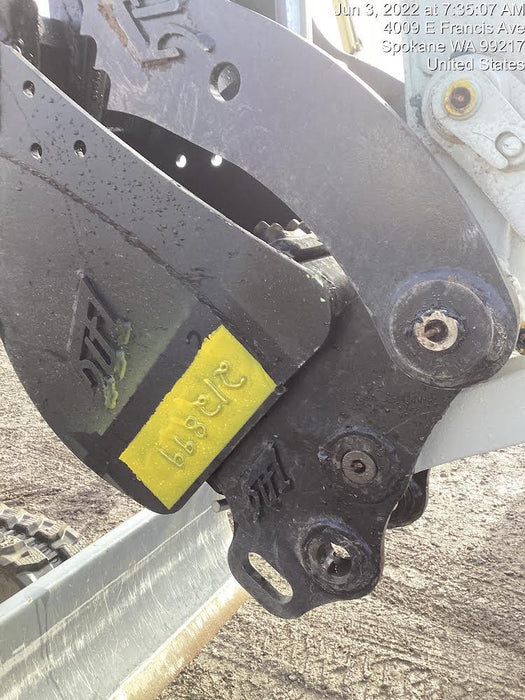 2021 TAKEUCHI TB235-2CR