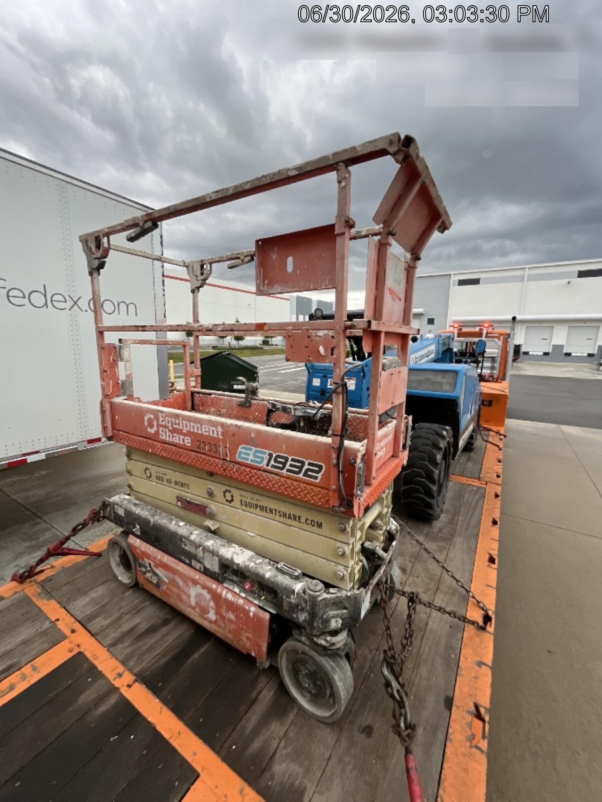 2022 JLG ES1932
