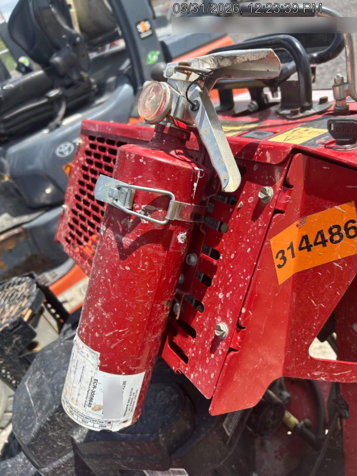 2023 TORO TRX-16