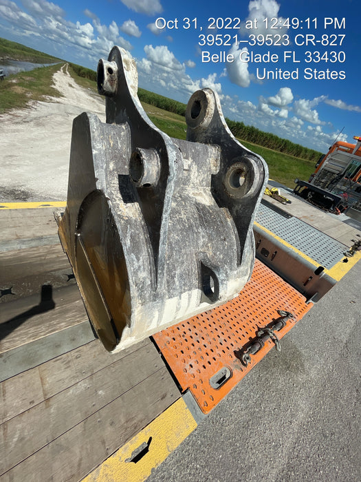 2017 CASE 36" Bucket - Case