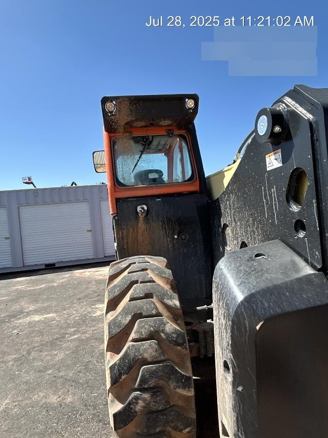 2022 JLG 1732