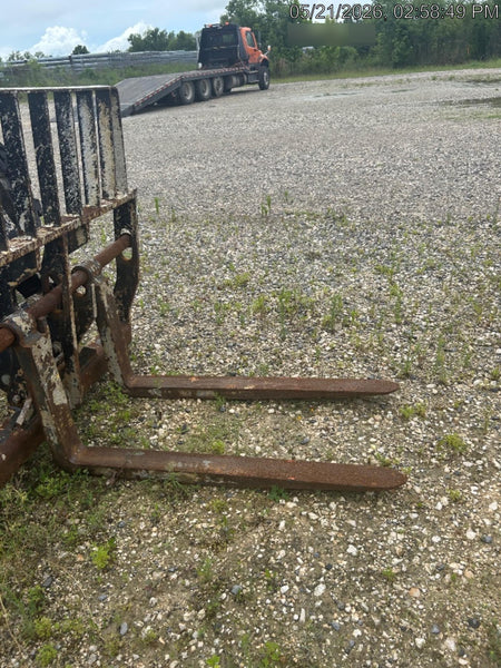2019 Skytrak 6036 Canopy, Solid Tires, LED Work Lights, Beacon 50" Carriage, 48" Pallet Forks