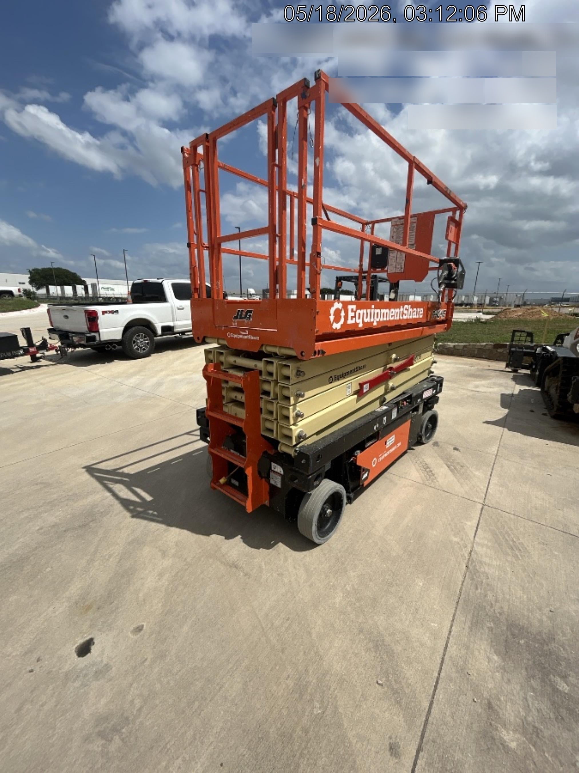 2023 JLG R4045