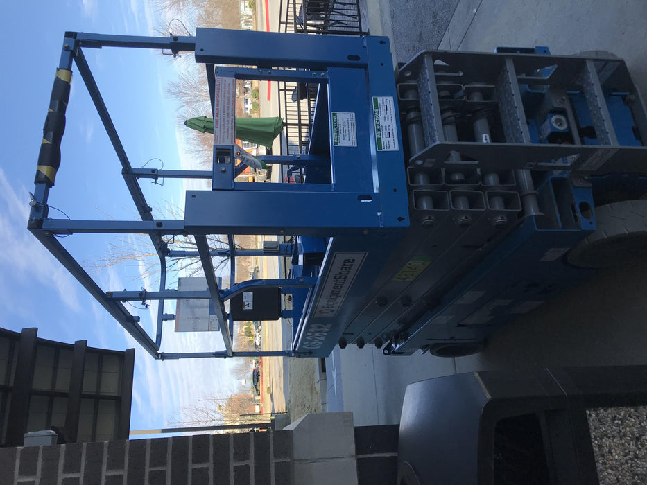2019 Genie GS-2632 Folding rails with half height swing gate
