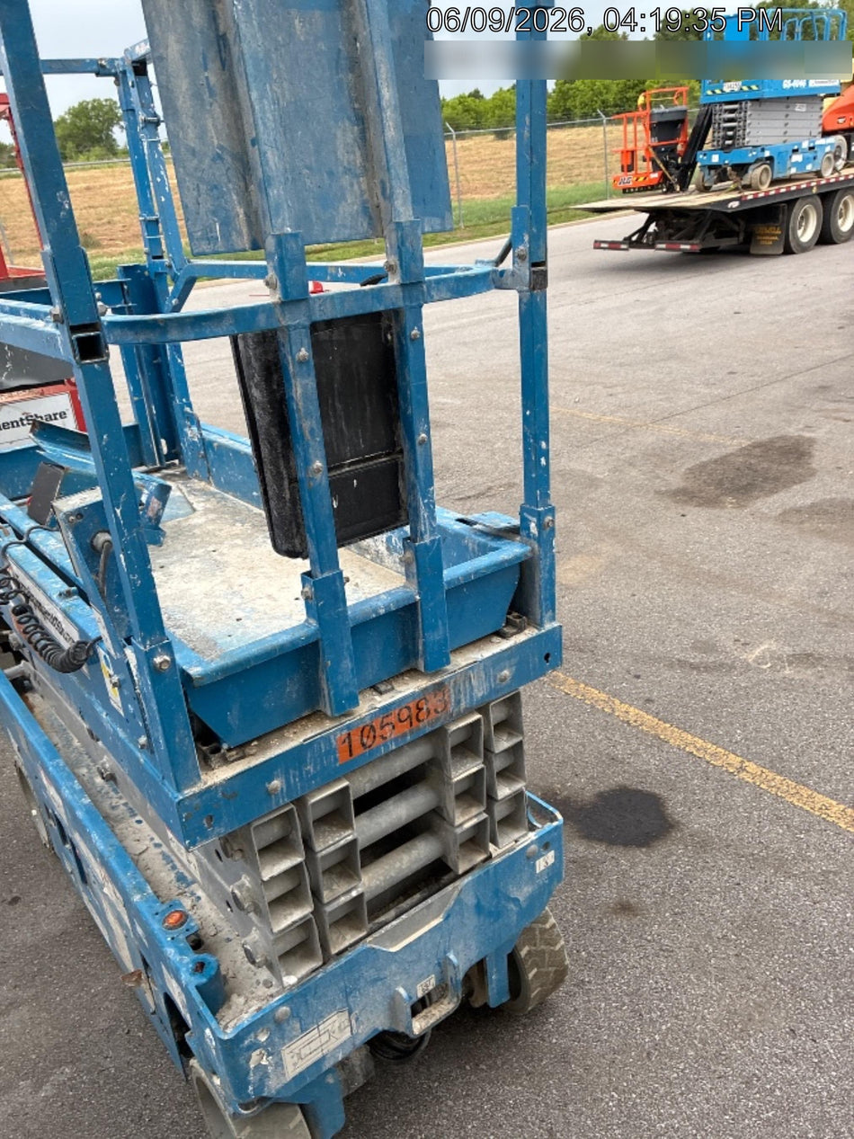 2020 Genie GS-1930 Solid Non Marking Tires, Beacon, Folding rails with half height swing gate