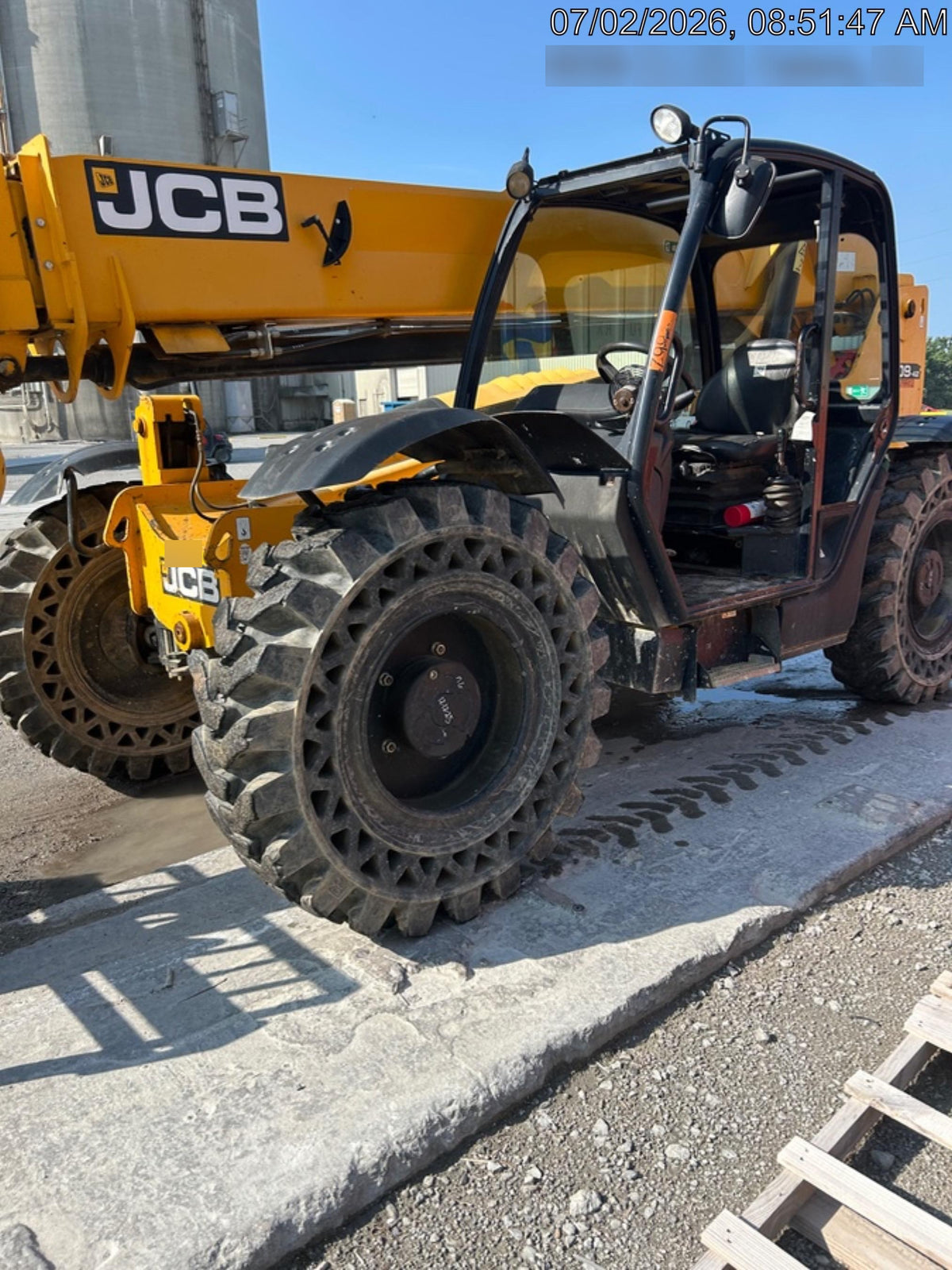 2020 JCB 509-42 Canopy, Solid Tires, Work Lights, Beacon, Aux Hydraulics, Back up Alarm, Lifting Eye, ES Decals