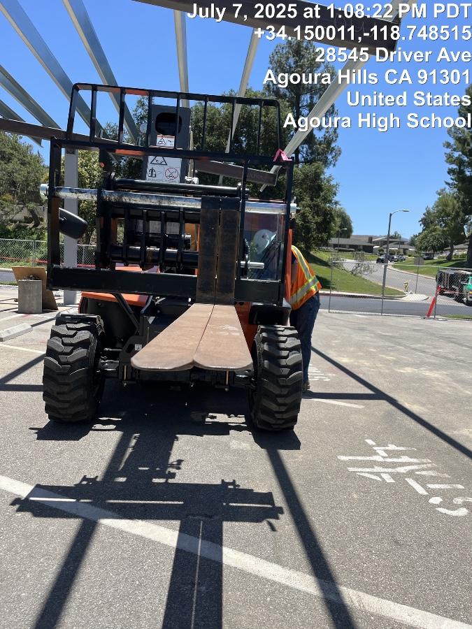 2025 JLG 519
