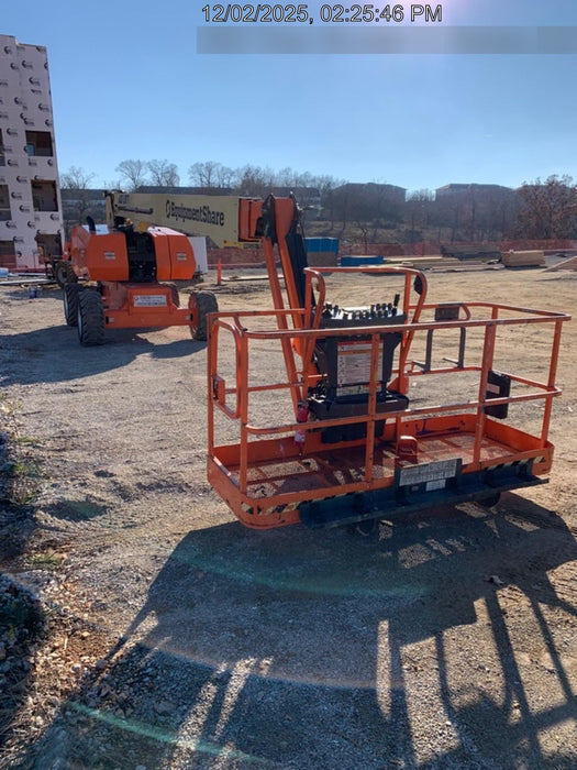 2022 JLG 860SJ