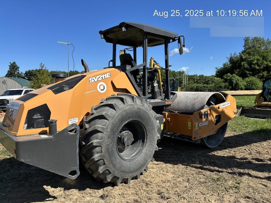 2023 CASE SV211E
