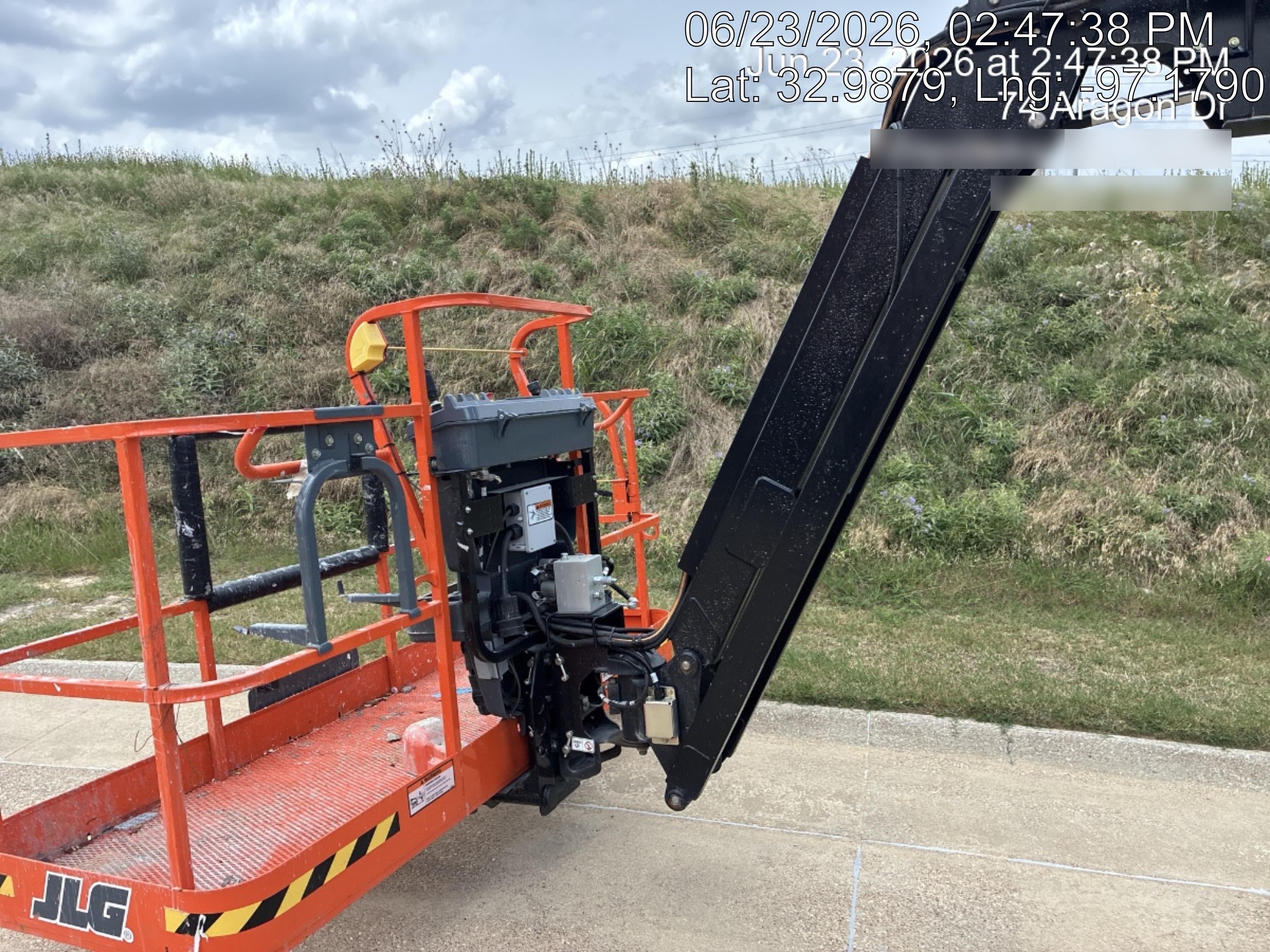 2025 JLG 860SJ