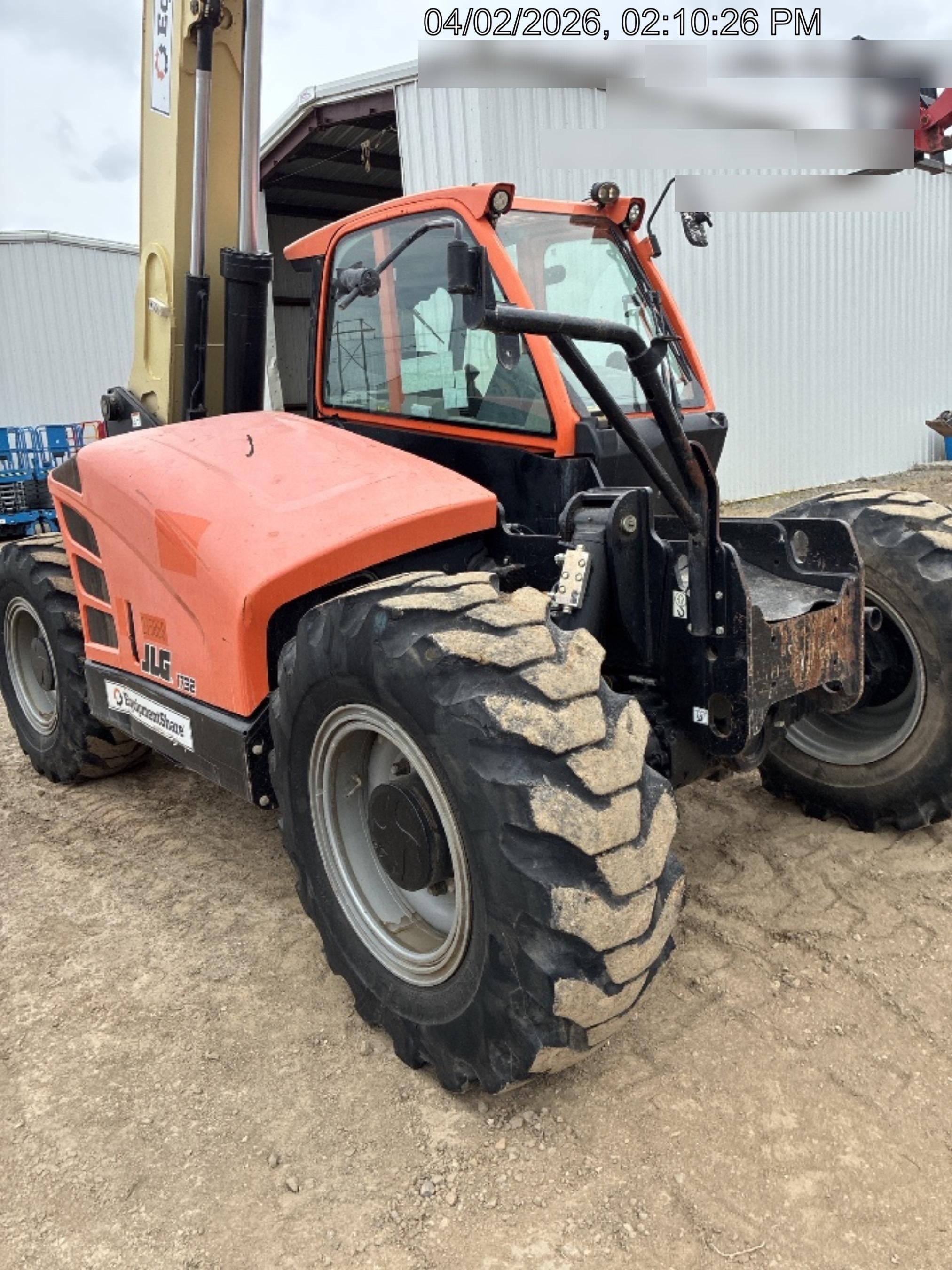 2022 JLG 1732