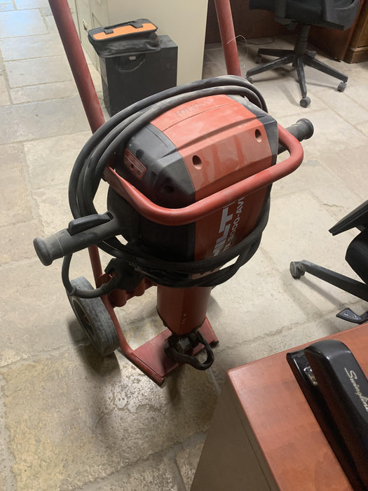 2020 HILTI TE 3000-AVR