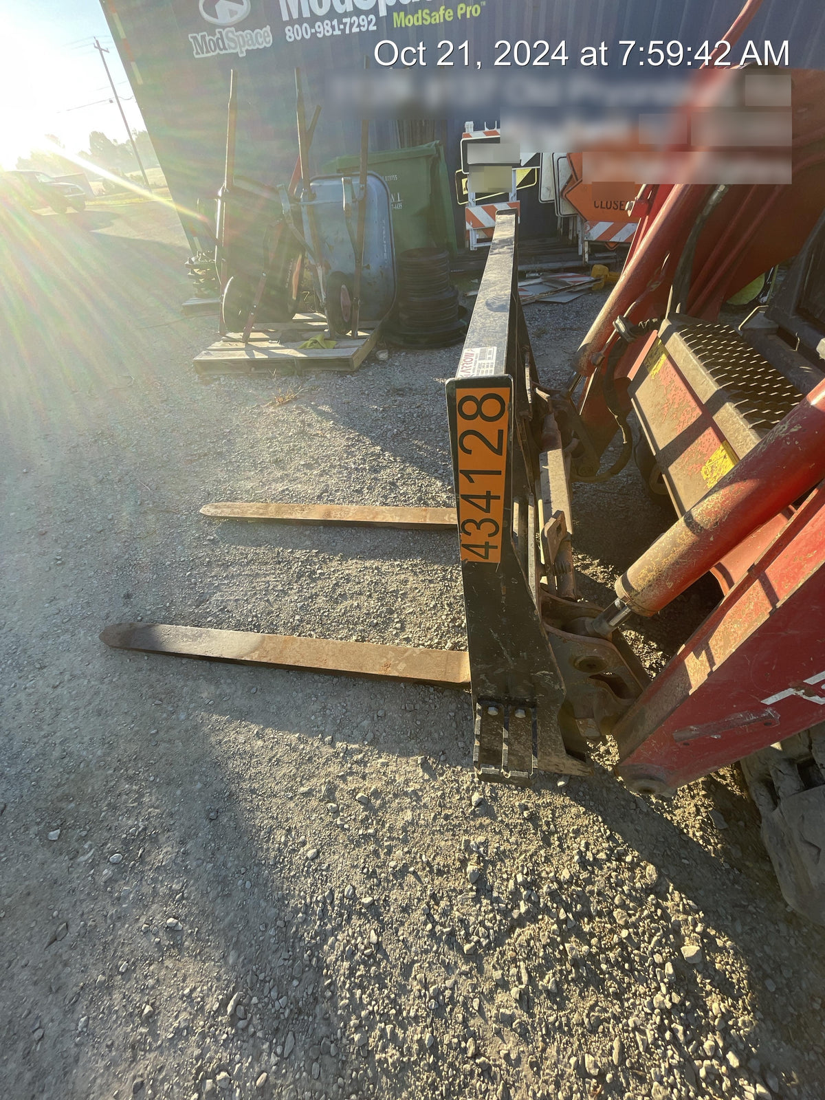 2024 ARROW MATERIAL HANDLING 72" Pallet Forks - Arrow