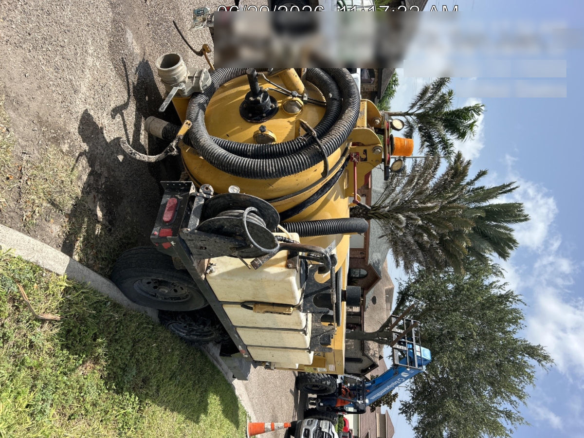 2022 VAC-TRON LP573XDT