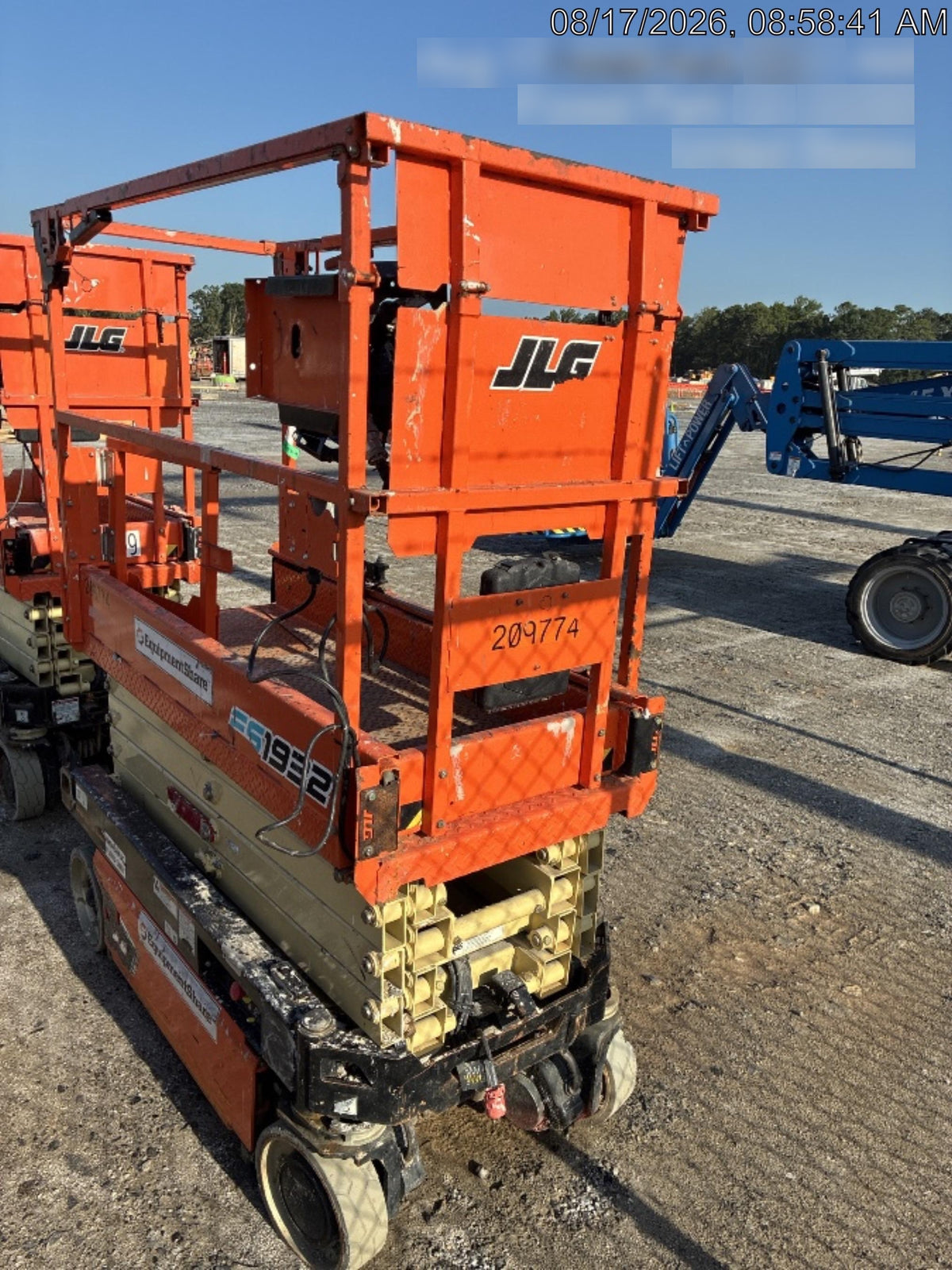 2022 JLG ES1932