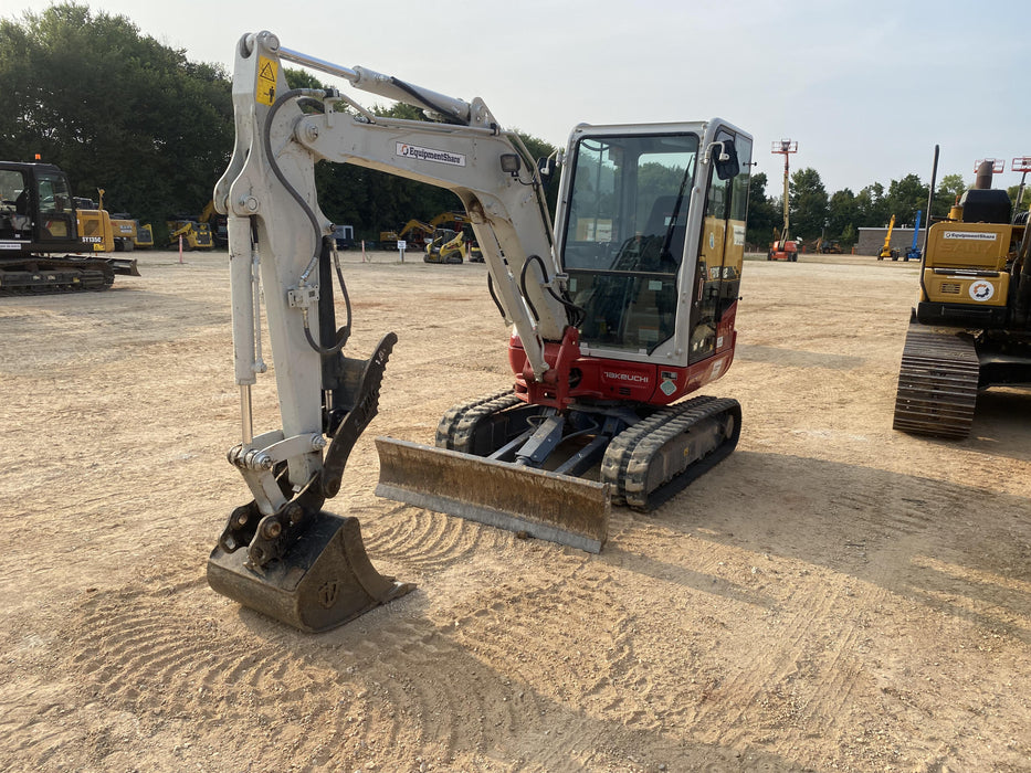 2021 TAKEUCHI TB235-2R