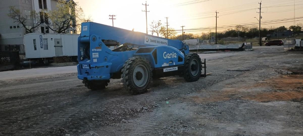 2022 GENIE GTH-844