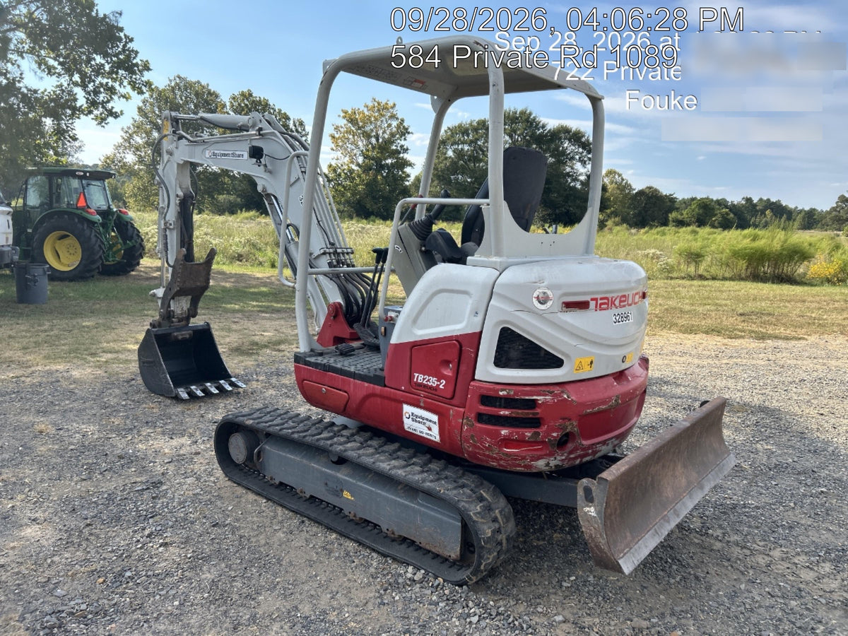 2023 TAKEUCHI TB235-2R