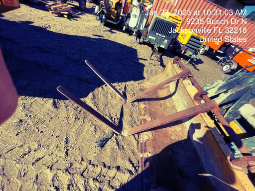 2014 WERK-BRAU 42" Forks - Backhoe